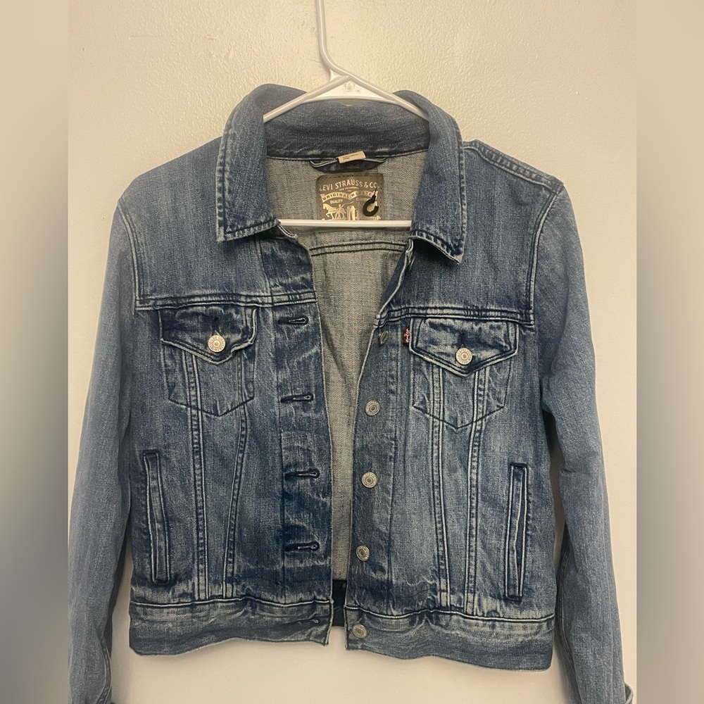 Levi’s Women’s Long Sleeve Blue Denim Jean Jacket Medium